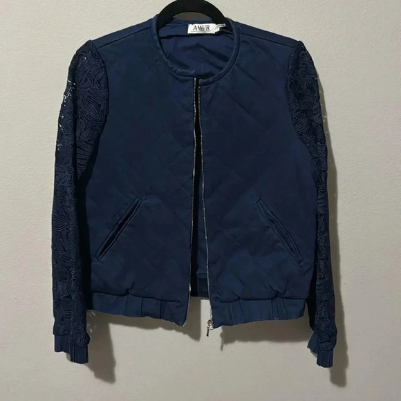 AMUR Teagan quilted bomber jacket laced sleeved- large. Great condition. - Picture 1 of 12
